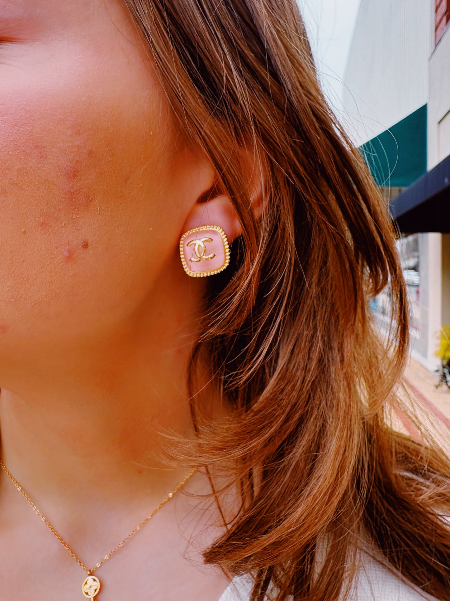 Elizabeth Studs