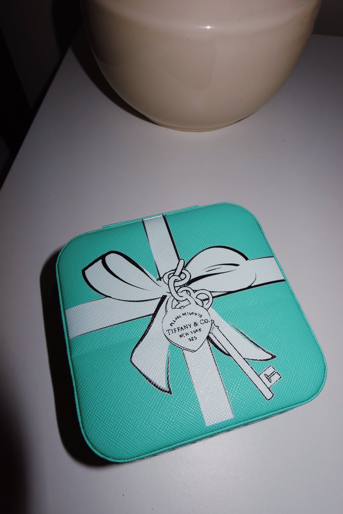 Bow jewelry case ￼
