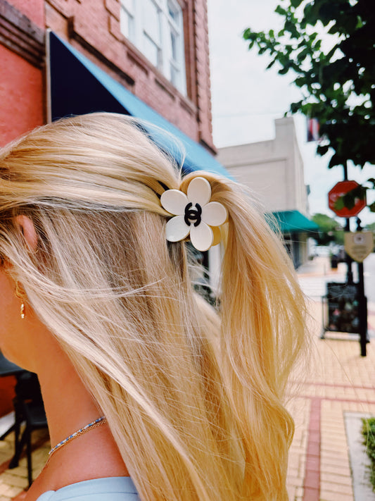 While - Flower Hair Clip